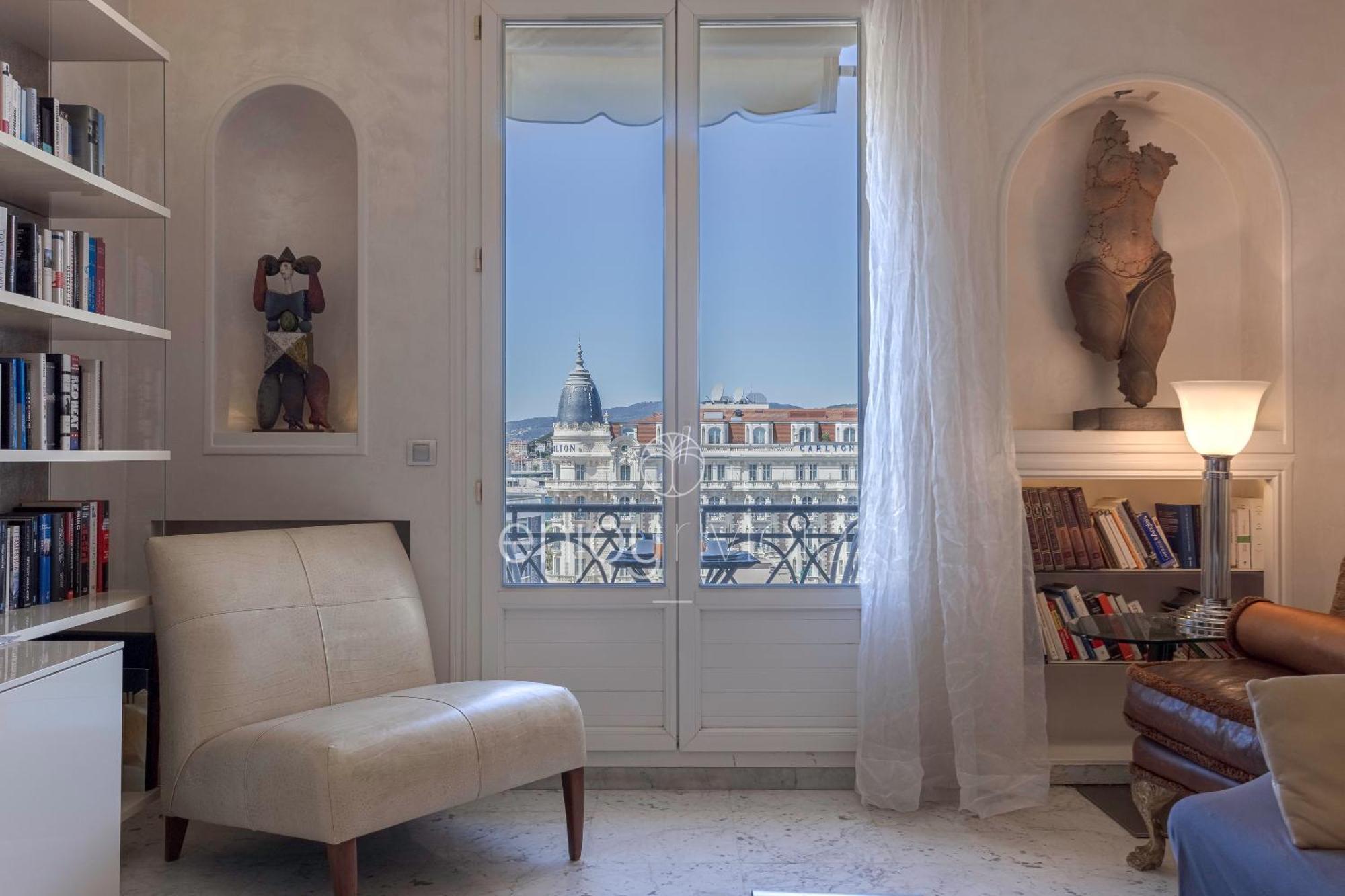 Palais Miramar Suite Art Modern - Derniere Etages Vue Mer - 75M De Confort - En Face Des Plages -Wifi - Clim Cannes Luaran gambar